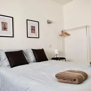 Casa Pe Da Apartamento